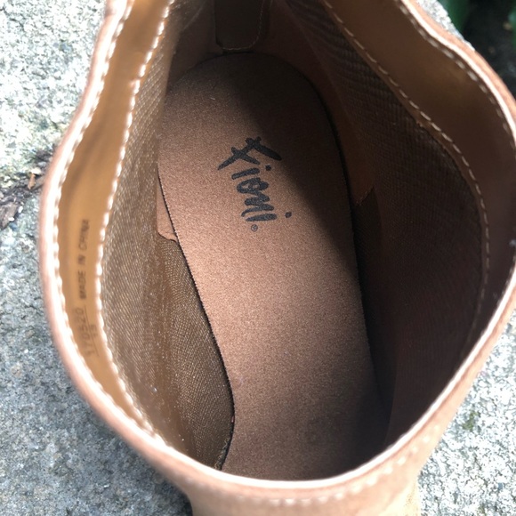 FIONIโฃ๏ธHOST PICKโฃ๏ธDEEP RICH CARMEL ANKLE BOOTS - Picture 6 of 7